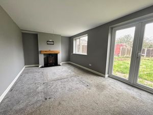 Lounge- click for photo gallery